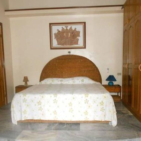 Dolphinbay Resort Puerto Galera Kültér fotó