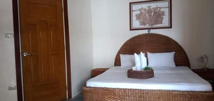 Dolphinbay Resort Puerto Galera Kültér fotó